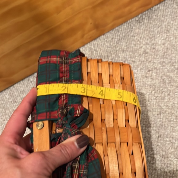 Country Woven Collection GRAND Basket with Removable Christmas Plaid Liners - Picture 12 of 12